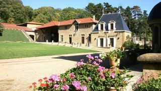 Le château d’Anjou (38) accueillera le 29 septembre producteurs, architectes paysagistes et collectivités autour des plantations pour le futur. ©Château d’Anjou